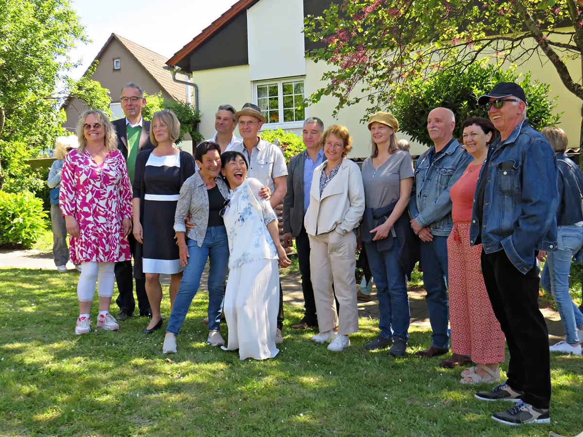 Bezaubernder Skulpturengarten „Frisch aufgestellt“